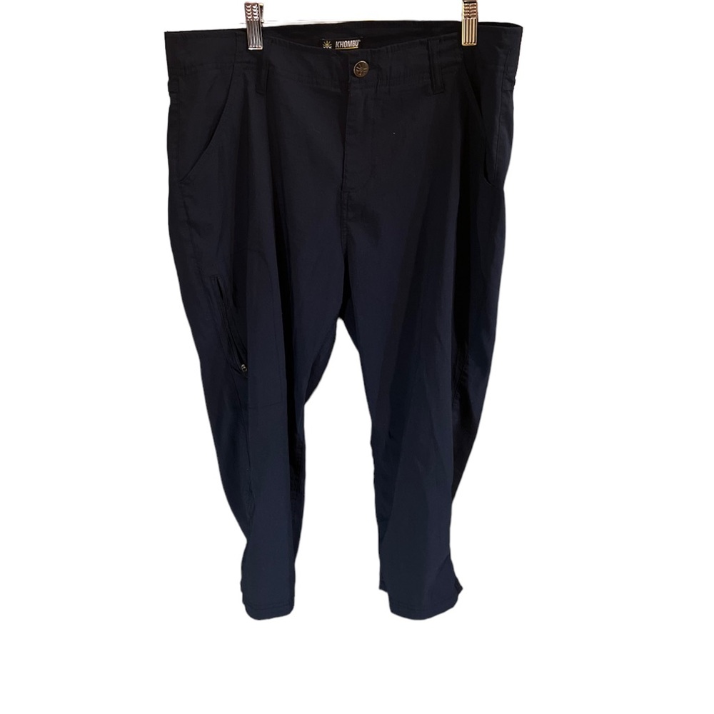 Women’s KHOMBU size large cropped  Hiking‎ apparel. Navy blue